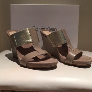 Shoe